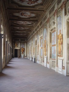 37CE Galleria delle statue (1)