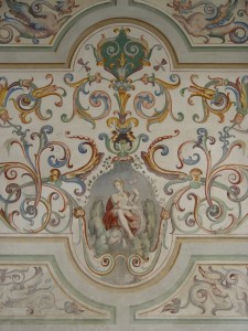Detail of the decorations of the wall depicting Nereid (ISAL Photo Archive, photograph by Ferdinando Zanzottera)
