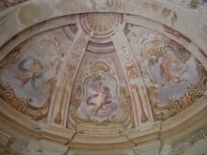 Particolare dell’apparato decorativo-pittorico del Tempietto del fauno (Fototeca ISAL, fotografia di Maria Chiara Bonaldi e Roberto Daniel)