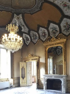General view of the Hall of the floral fireplace (ISAL Photo Archive)