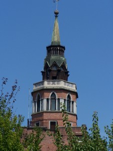 Detail of the Palagi Tower seen from inside the park (ISAL Photo Archive)